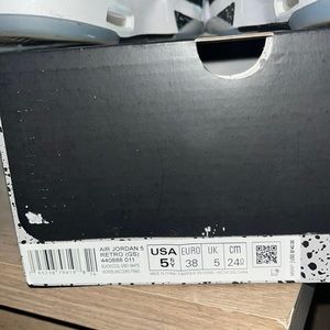 Retro 5 oreo worn twice